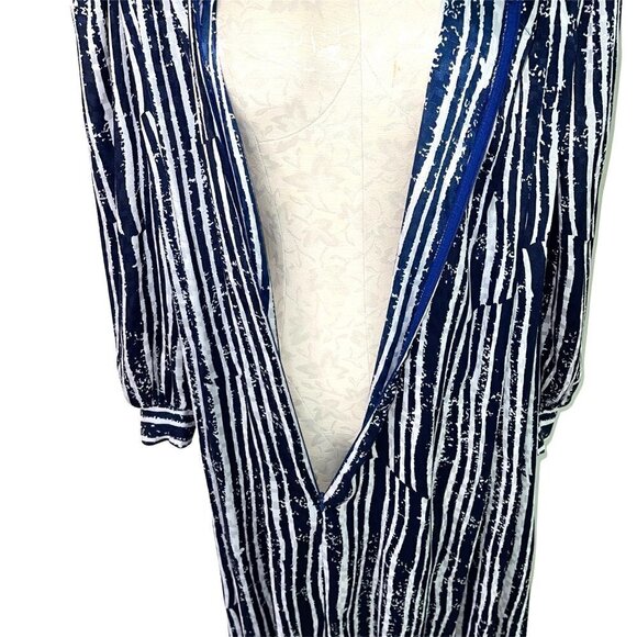 David Brown For Saks Fifth Avenue Hostess Dress Size Medium M Womens Blue White - Picture 8 of 16